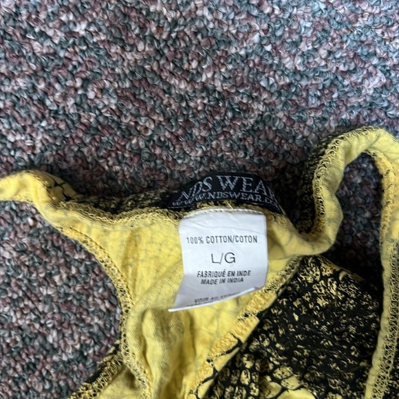 Vintage old stuck yellow thong large - Picture 3 of 3